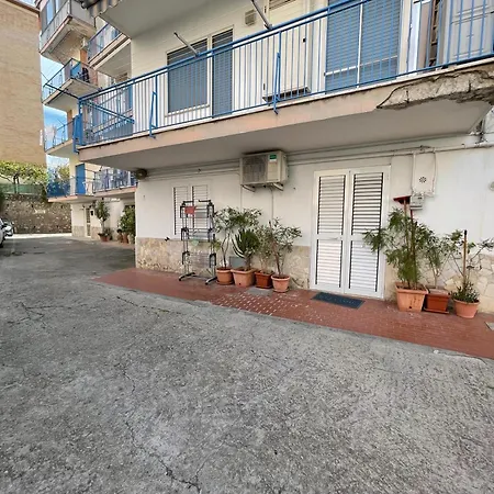 Apartment La Mia Piccola Casa A Serapo - *